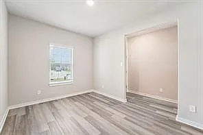 4 bed, 2.5 bath, 2585 sqft, $2,595 — Photo 3