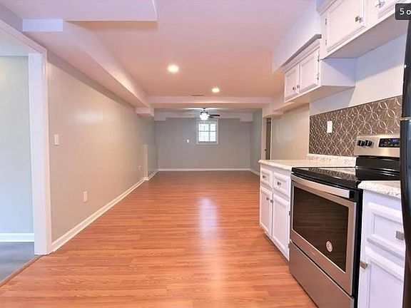 3rd image of 2945 Riverbend Dr