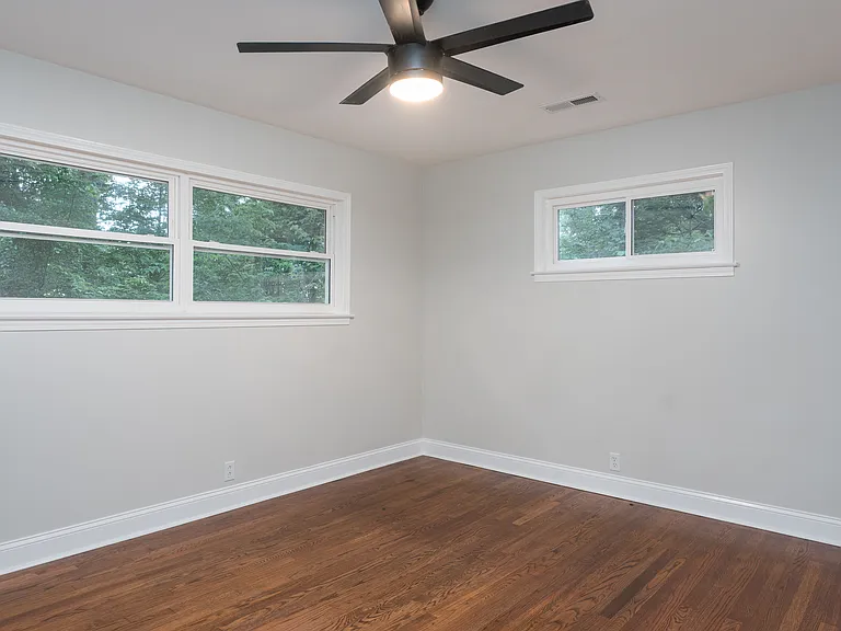2319 Buena Vista Dr — Photo 13