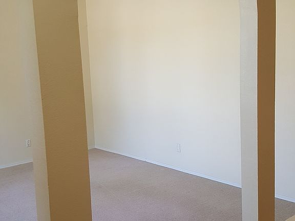 ARCH WAY FIRST LIVING RM