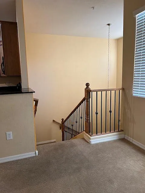 2 bed, 1464 sqft, $1,975 — Photo 3