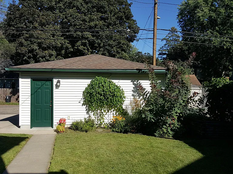 4409 Nokomis Ave — Photo 30