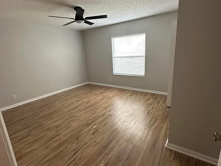 6856 Mill Brook Pl — Photo 8