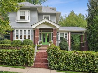 29 Outlook Pl, Glen Ridge, NJ 07028