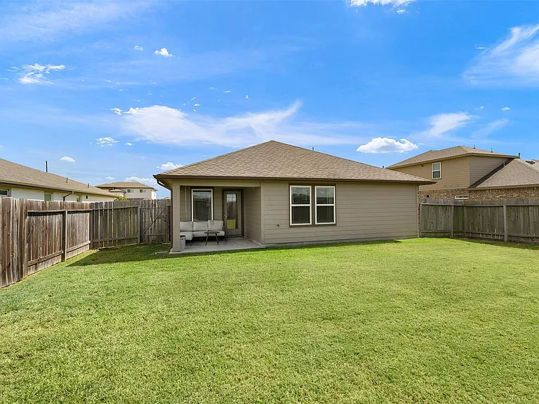 14531 Sweetwater Dr — Photo 25
