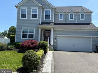 3 Tetkoski Ct, Florence, NJ 08518