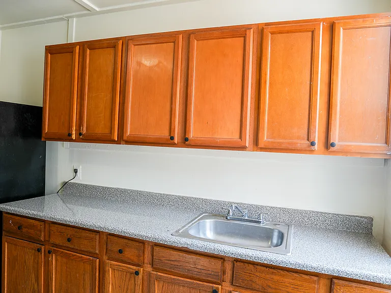 220 N Luzerne Ave — Photo 20