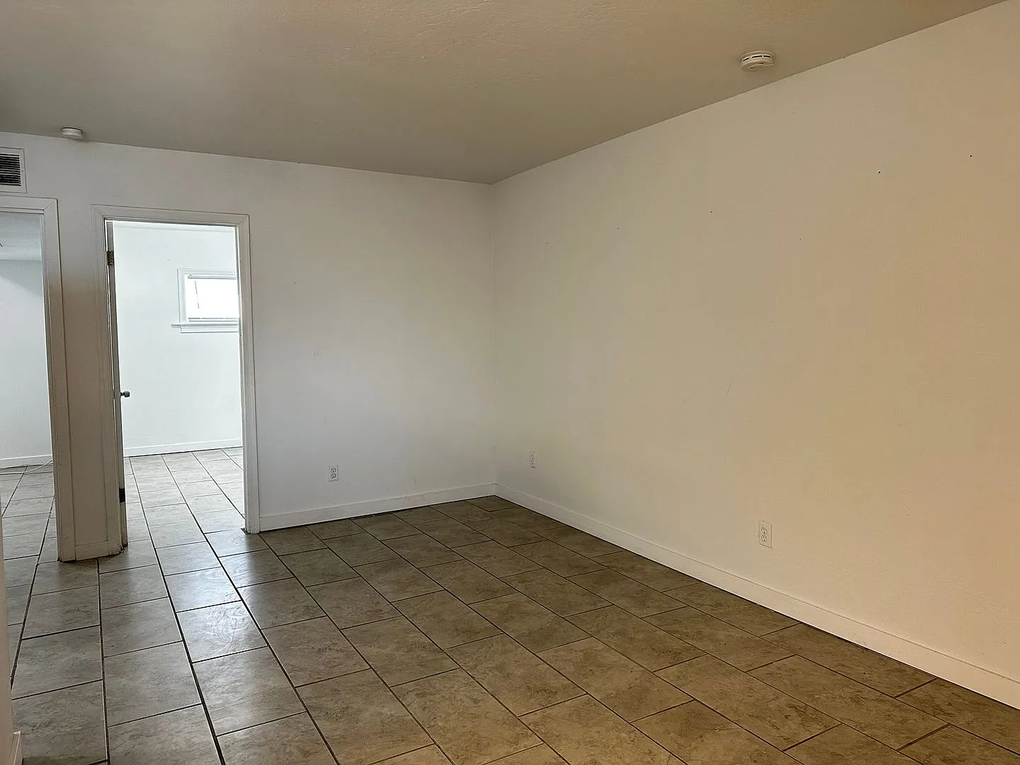 13913 N Palm St #14 — Photo 3