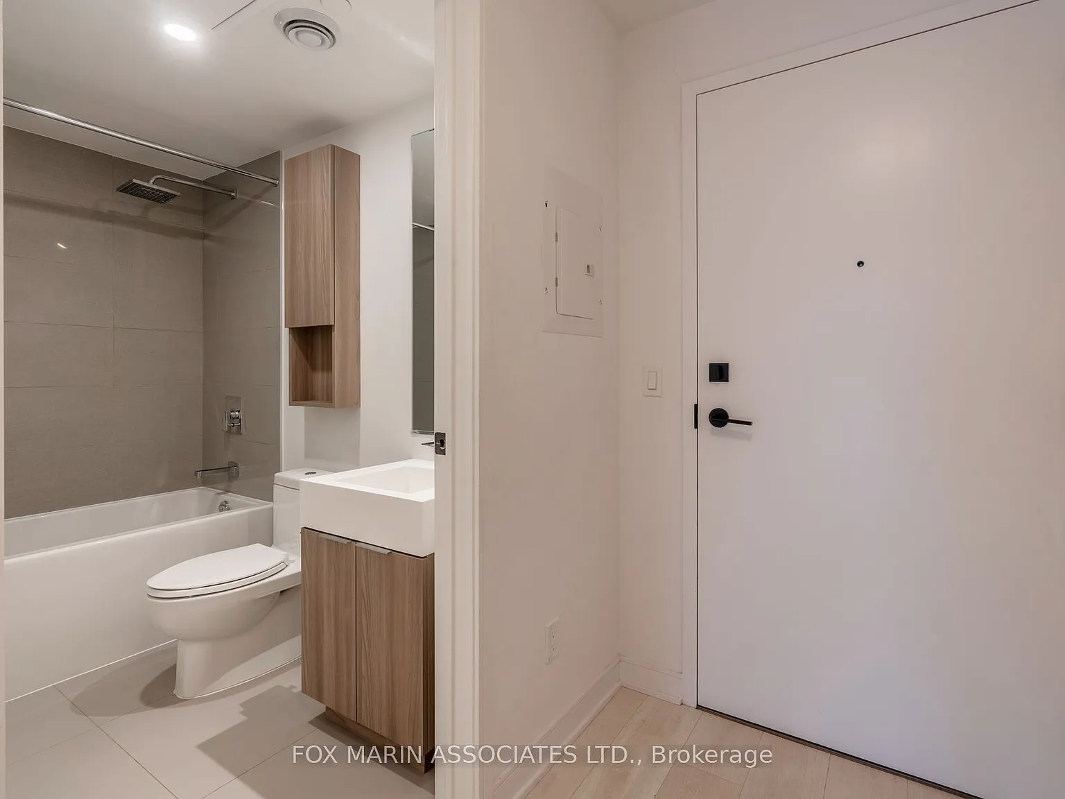 Canary Commons — Photo 3