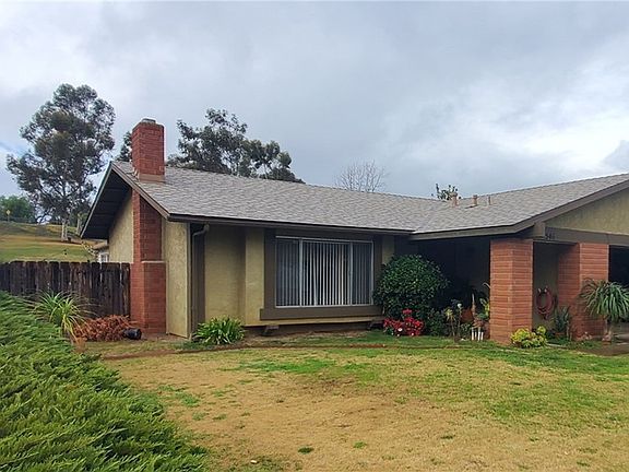 4th image of 546 Woods Dr