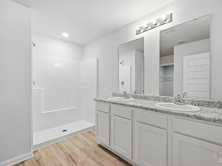 5367 Peach Dr — Photo 38