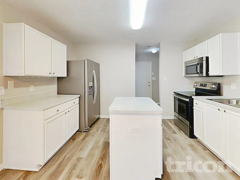 5818 Greenway Vista Ln — Photo 5