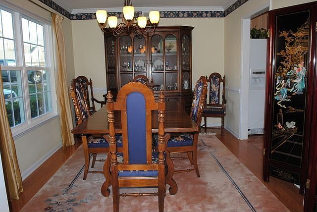 2nd image of 3513 Brooktree Ln