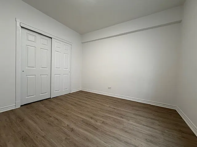 869 Avenue Rd — Photo 31