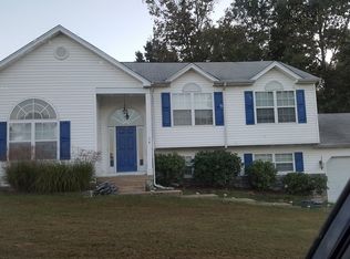 14 Palm Dr, Fredericksburg, VA 22405