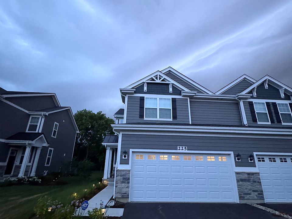 1st image of 225 Charlestowne Lakes Dr