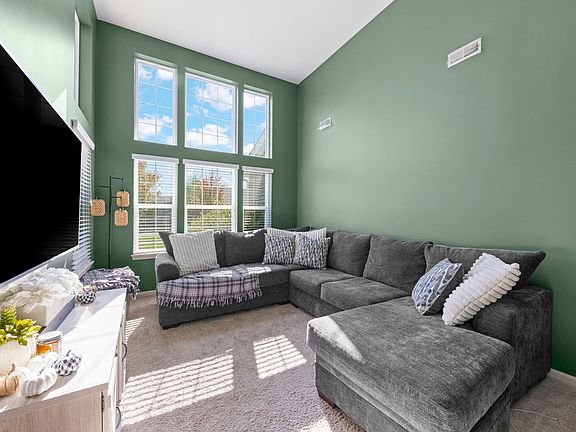 5th image of 216 Maryland Ln