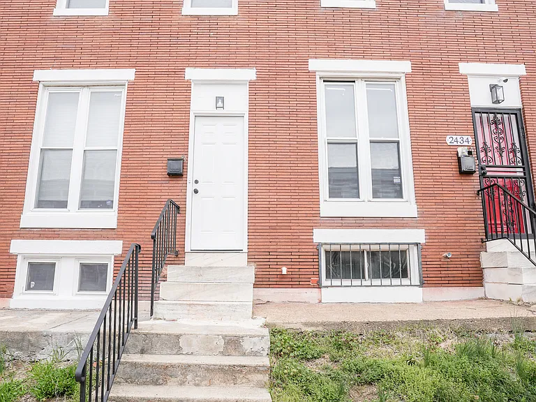 2436 Lauretta Ave — Photo 1