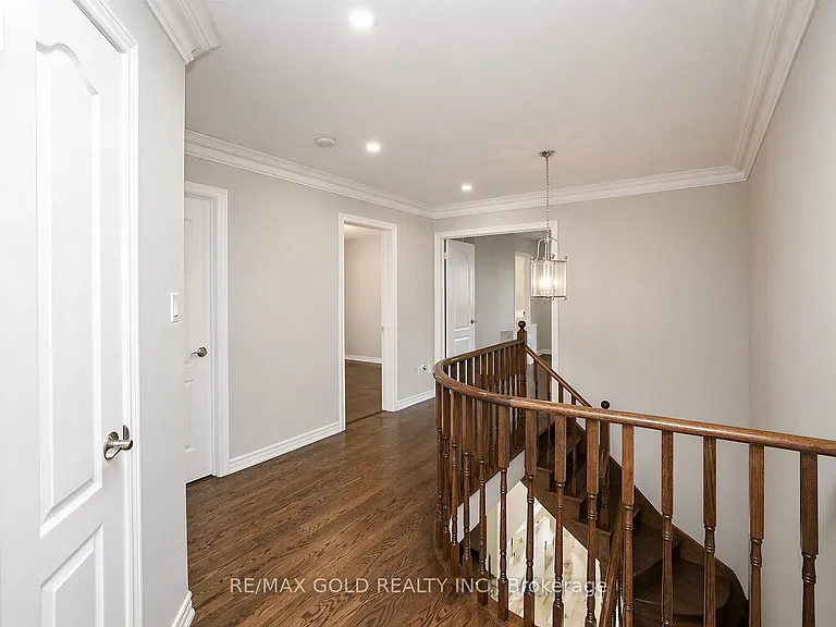 26 Hellyer Ave — Photo 7
