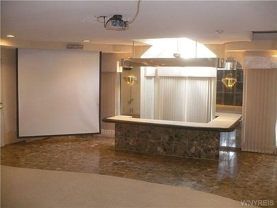 4th image of 273 Dan Troy Dr