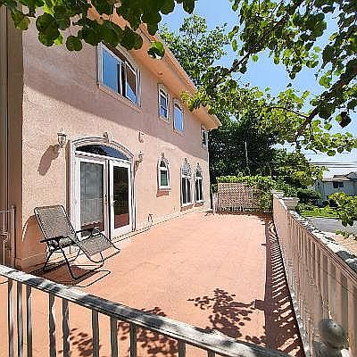 5th image of 87 Grandview Ave