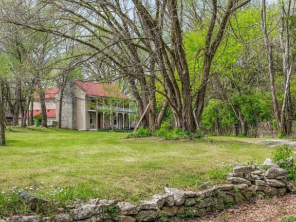 2nd image of 134 Opossum Hollow Rd