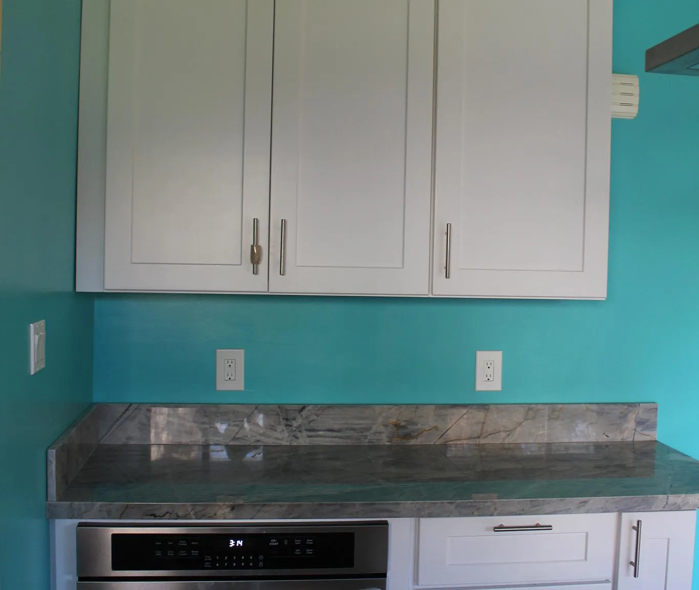 2548 Clearlake Way — Photo 2