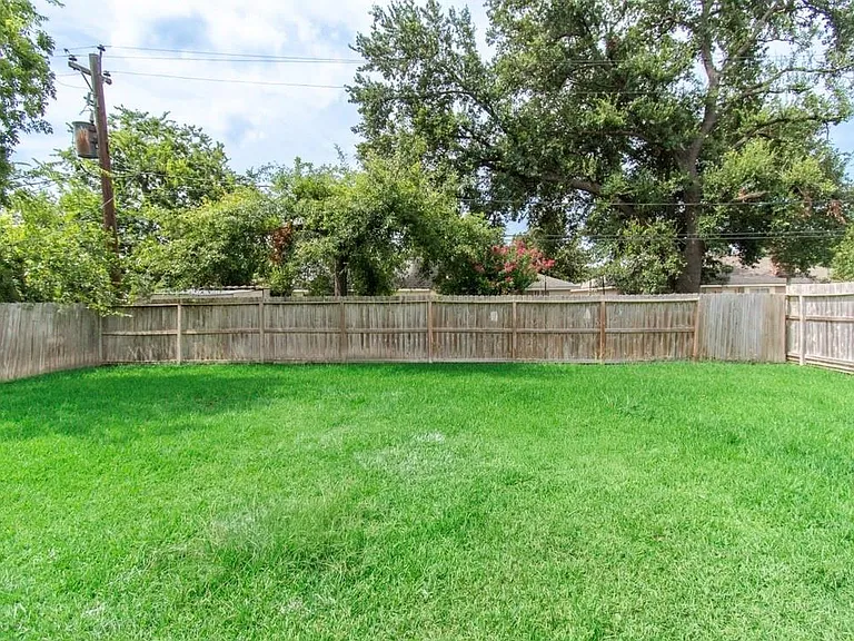 11026 Sandstone St — Photo 27