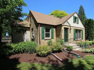 450 W Bradley Rd, Fox Pt, WI 53217