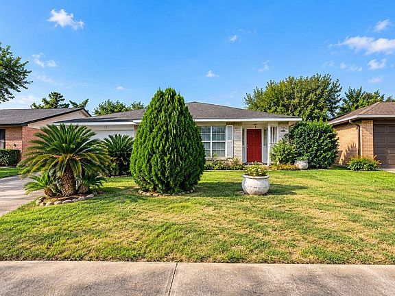 2nd image of 5106 Ridge Manor Dr
