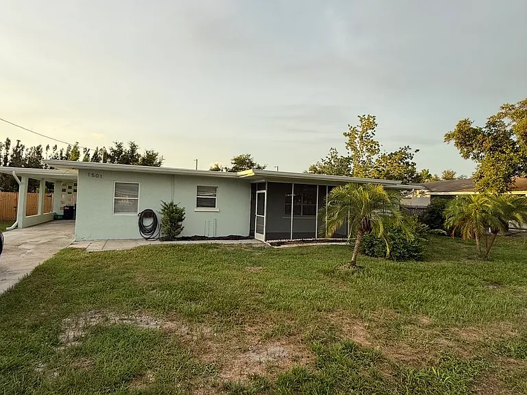 1501 54th Avenue Dr W — Photo 1