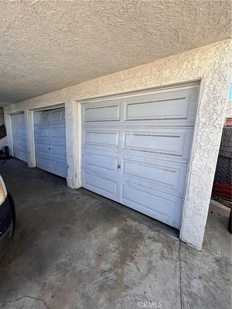 2 bed, 768 sqft, $2,300 — Photo 2