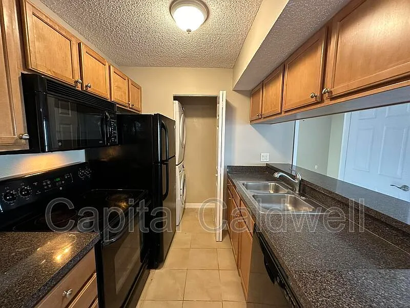 Building Photo - 209 Lake Brook Cir #LB103