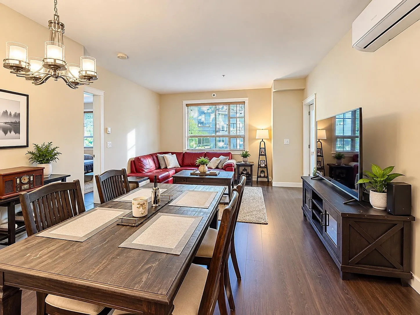 2 bed, 1112 sqft, $3,650 — Photo 3