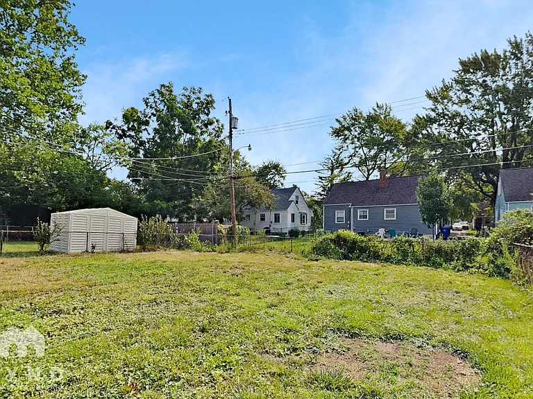 3420 Medina Ave — Photo 17