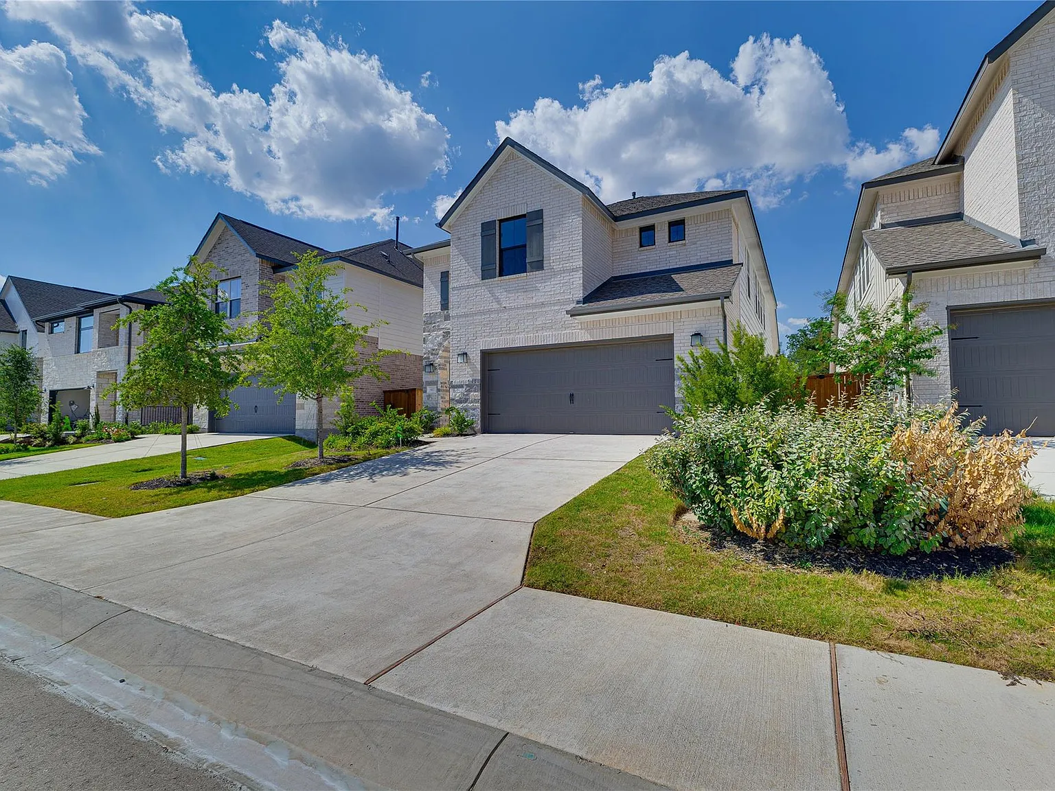 5 bed, 3.0 bath, $3,200 — Photo 1