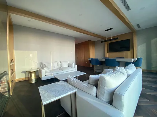 Rented by Lin Pan Realty Group LLC | media 17