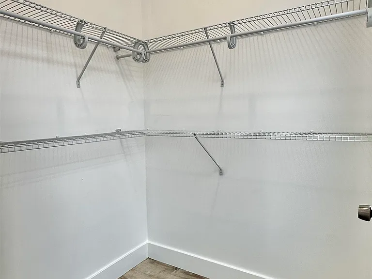 20 Fisk St #A — Photo 8