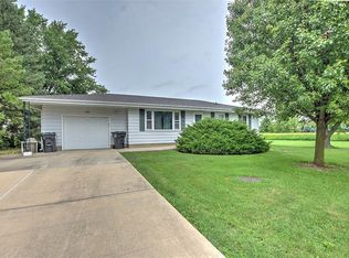 1120 W Weaver Rd, Forsyth, IL 62535
