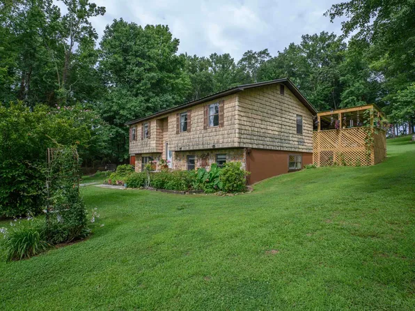 303 Murphree Rd, Boaz, AL 35956