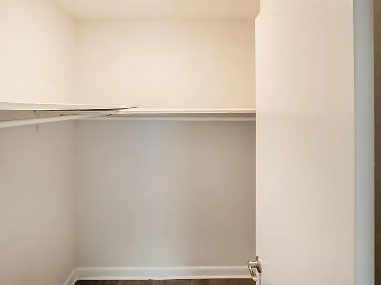 Chase Cove Apartments — Photo 140