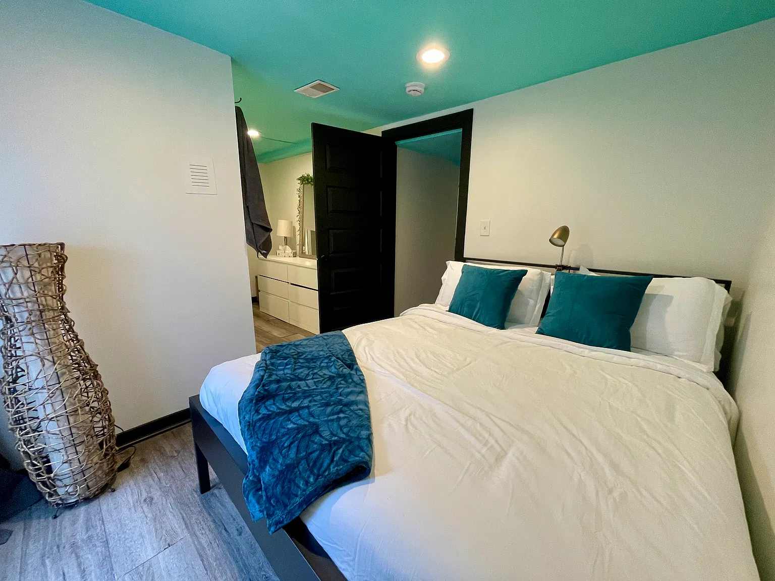 1 bed, 800 sqft, $1,895 — Photo 3