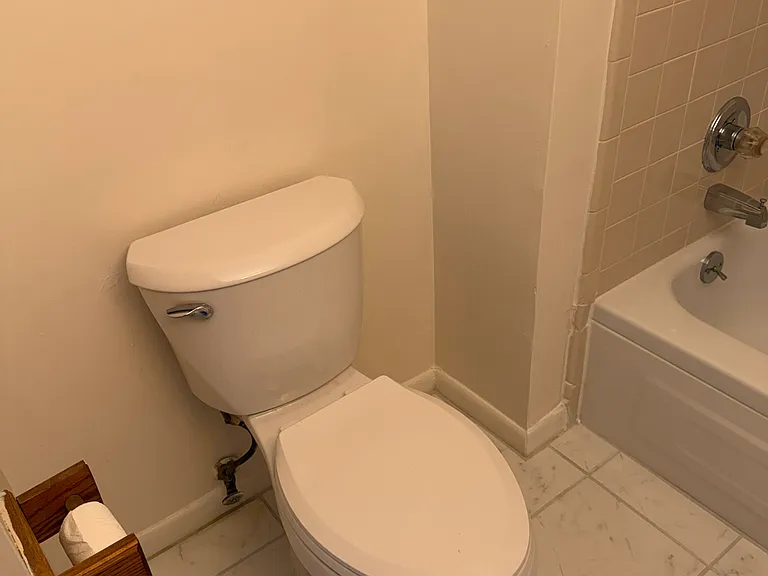 631 Overton St #1 — Photo 8