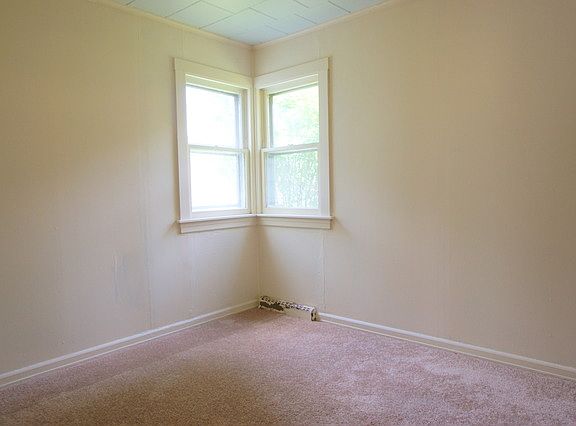 3rd image of 330 N Prospect Dr