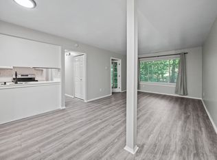 31701 Hoover Rd APT 11, Warren, MI 48093