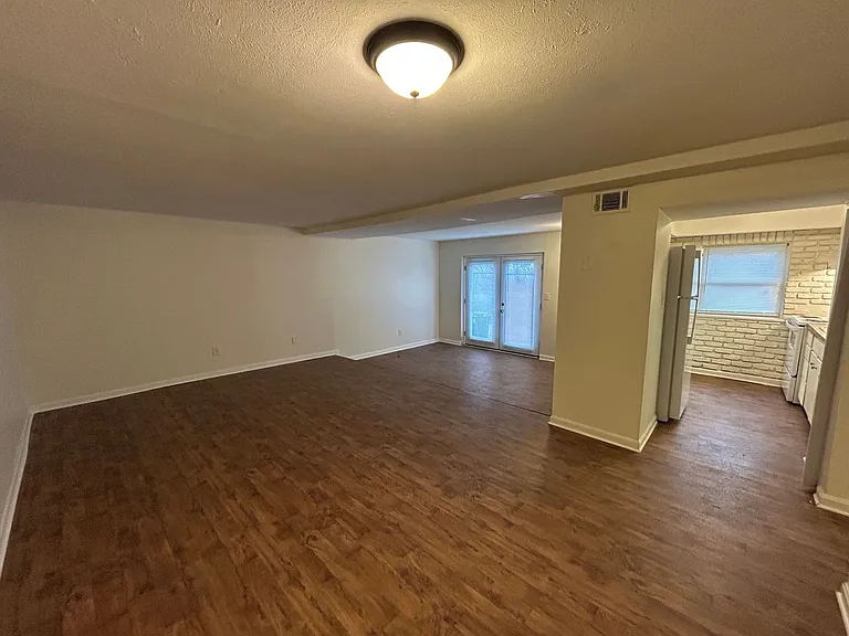 Creekstone Village — Photo 4