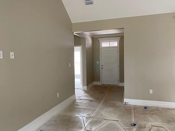 2nd image of 3929 Duchess Ct