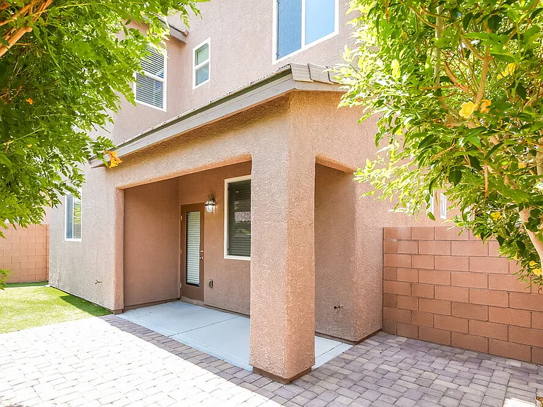 8112 Satin Carnation Ln — Photo 16