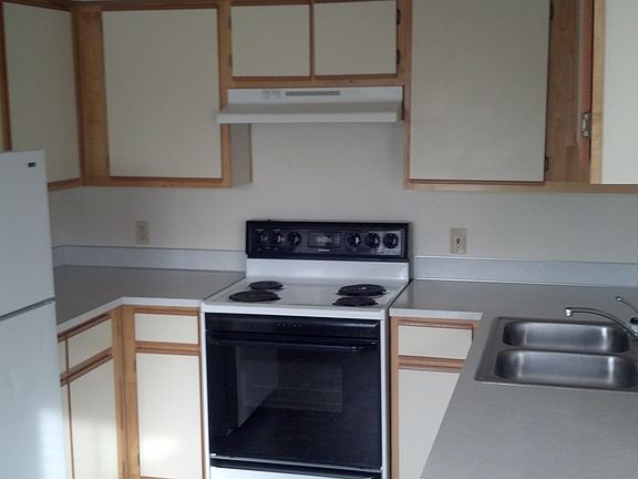2nd image of 113 Kenwood St APT 206