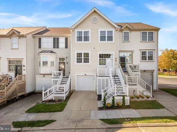 126 Oliver Ct, Purcellville, VA 20132